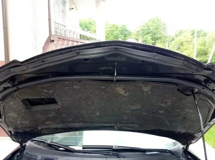 Уплотнитель для капота автомобиля