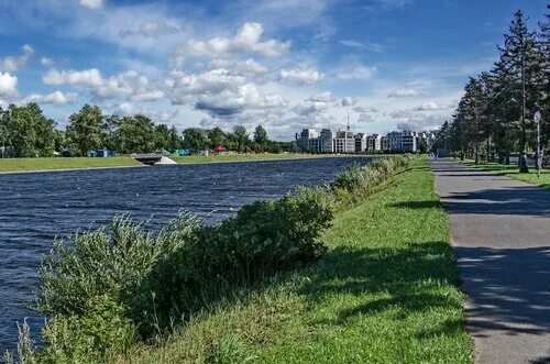 Элитные дома со своими пристанями для яхт На Крестовском Дзен