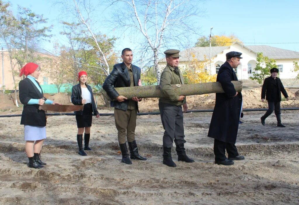 Пляж вёшенская. Пекин станица вешенская. Рп5 ст вешенская ростовской обл. Парк станица вешенская. Мбук рдк «вёшенский».