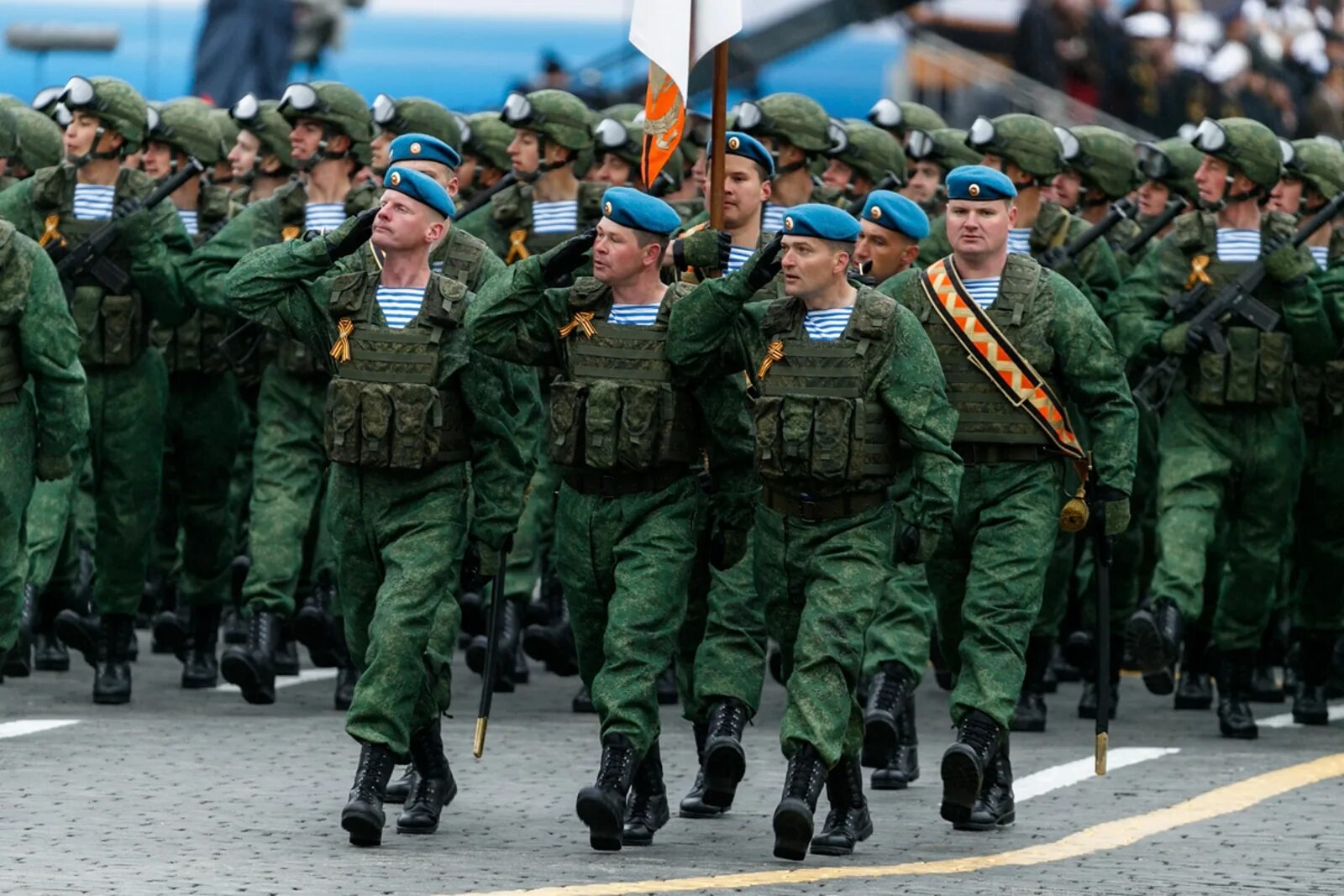 Российский солдат. Современная армия. Российская армия. Военная форма. Движение вс рф