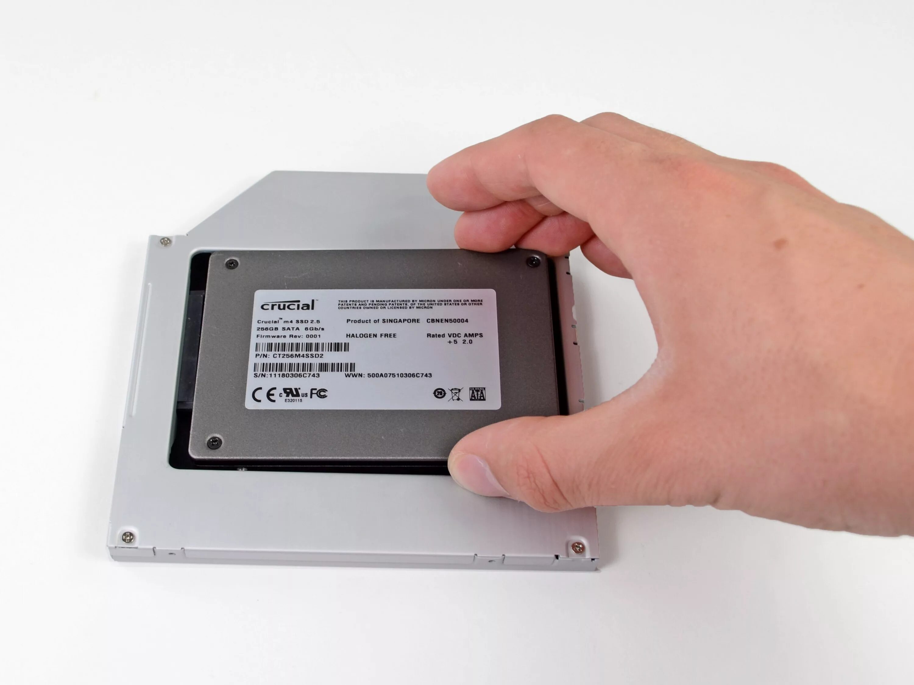Как установить дополнительный ssd. Крепление ssd. hdd вместо dvd привода macbook 2010. ssd способы крепления. крепление корпуса ssd на подставке imac.