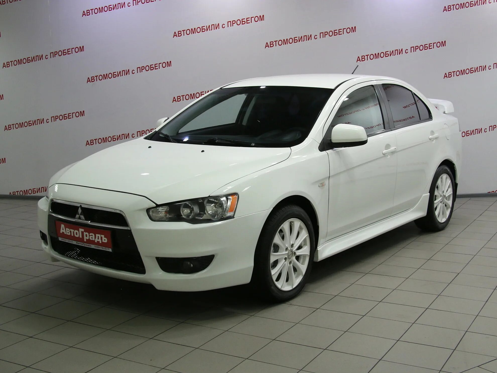 Мицубиси Лансер 1.8 2008. Митсубиси Лансер 2010 седан белый. Mitsubishi Lancer 10 белый 2008. Митсубиси Лансер за 300000. Купить митсубиси лансер 10 с пробегом