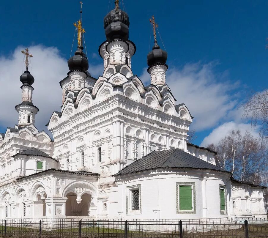 великий новгород в каменные храмы. новгород. древний храм великого новгорода. великий приход. церковь симеона богоприимца новгород.
