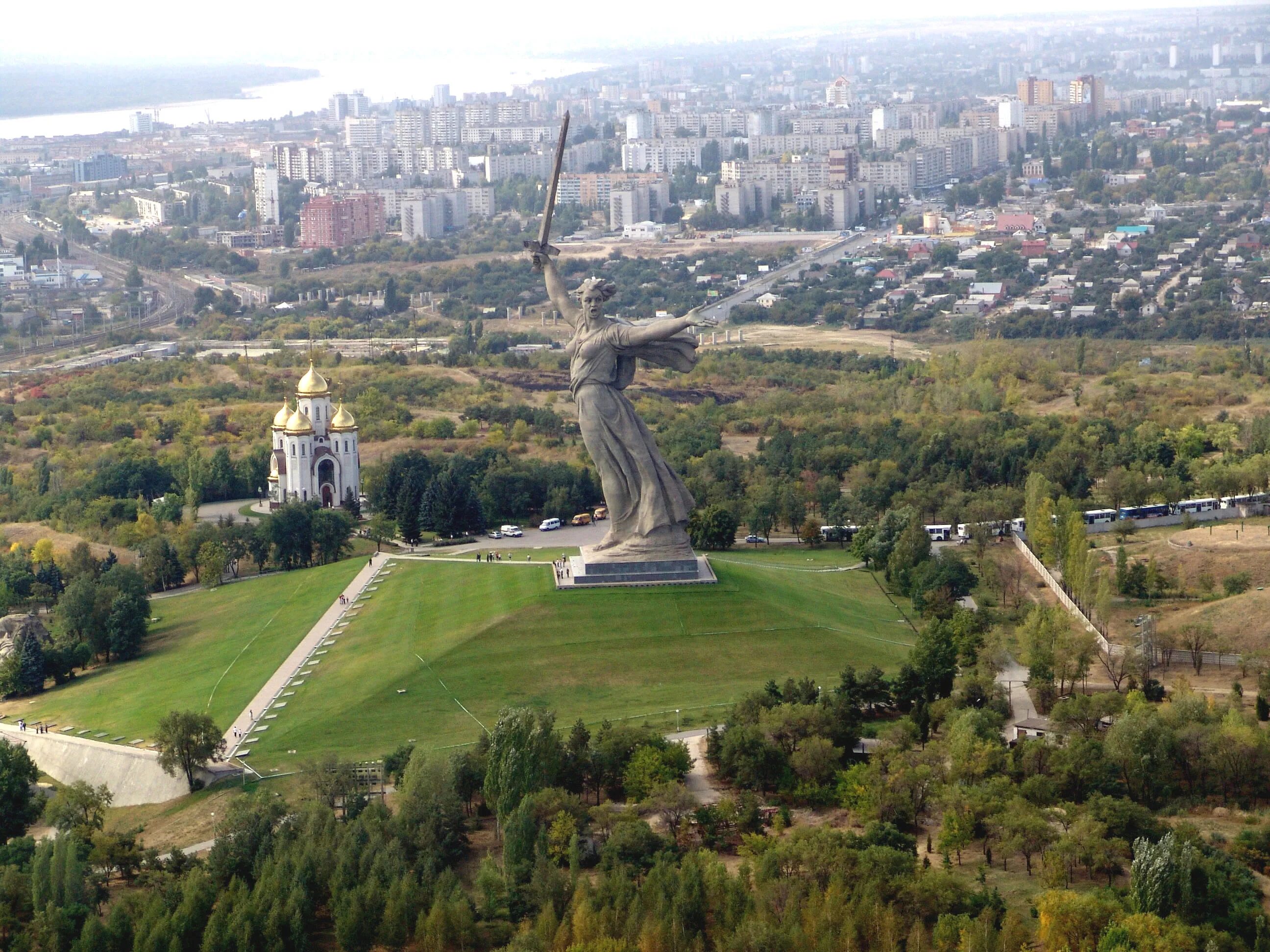 Г б мамаева. Мамаев Курган Волгоград. Родина-мать Волгоград. Мамаев Курган Родина мать. Город Волгоград вид с Мамаев Кургана.