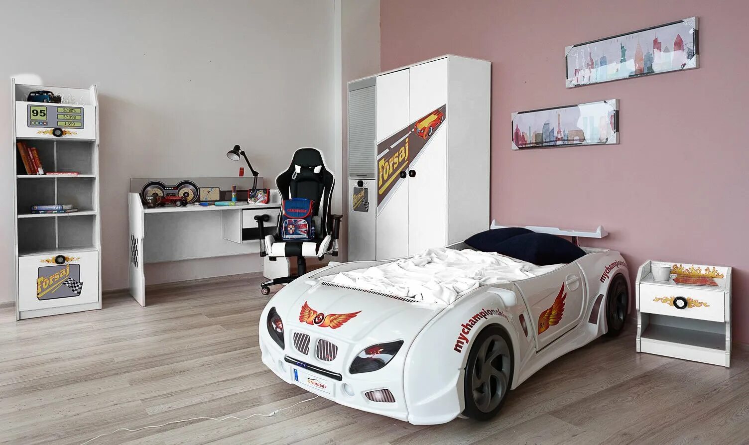 Детская мебель чемпион рейсер. Кровать futuka kids bmw синяя. Комната для мальчика с машинками. Кровать автомобиль для мальчика. Комната для мальчика с кроватью машиной.