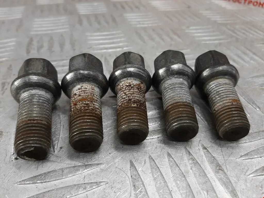 болт ауди а6 с5