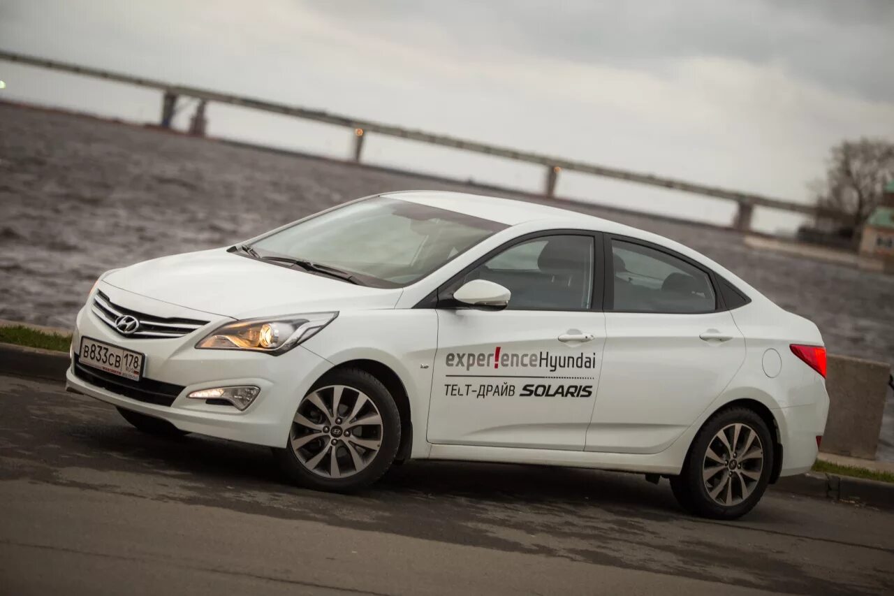 Solaris vs. Hyundai solaris 2015. солярис тест драйв. тест драйв машины хендай солярис. hyundai solaris универсал.