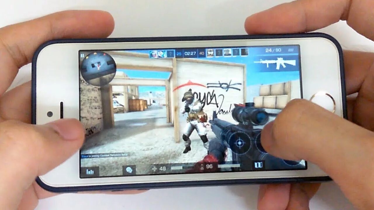 Сборка телефонов игра. Standoff 2 iphone 5s. Айфон геймплей. 4 Standoff на айфоне. Айфон 5s тест игр.