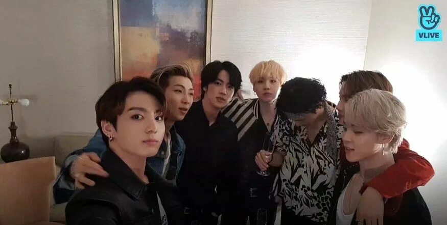 Тэхён 2021. Чонгук 2020 vlive. Бтс vlive 2022. Vlive bts. Бтс эфир.