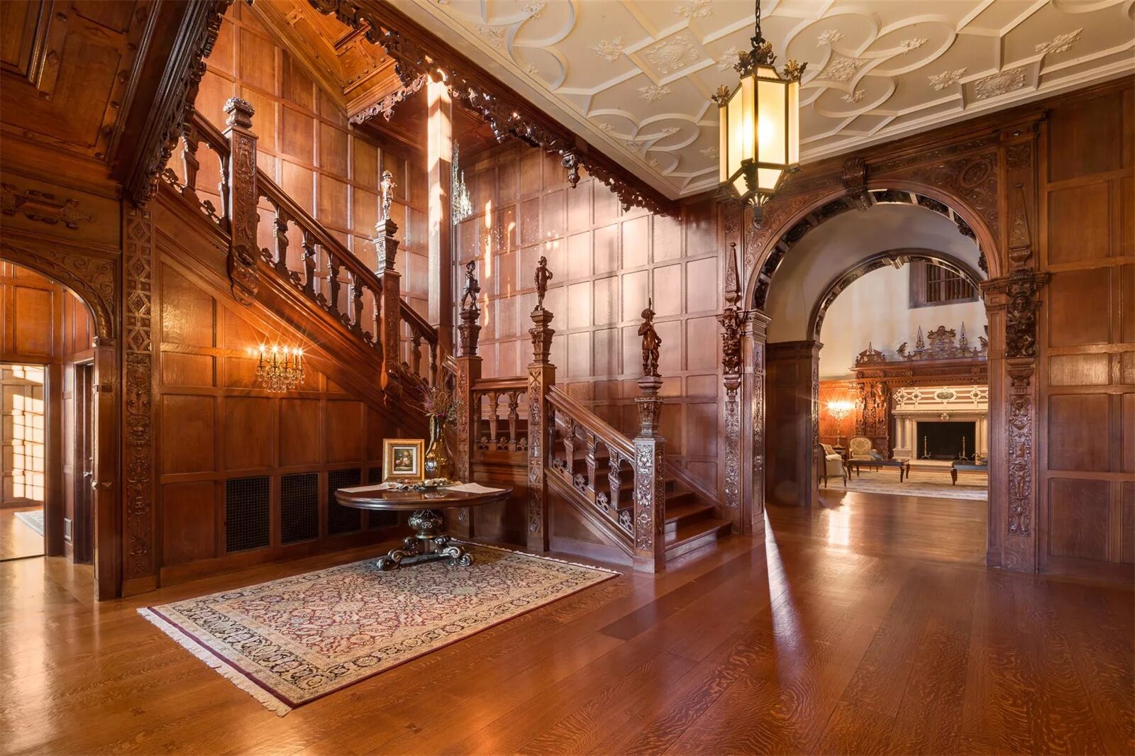 Грейнджер Холл особняк лестница. Особняк Greystone Mansion коридоры. Особняк в Англии в викторианском стиле внутри. Английский особняк Викторианский стиль интерьер.