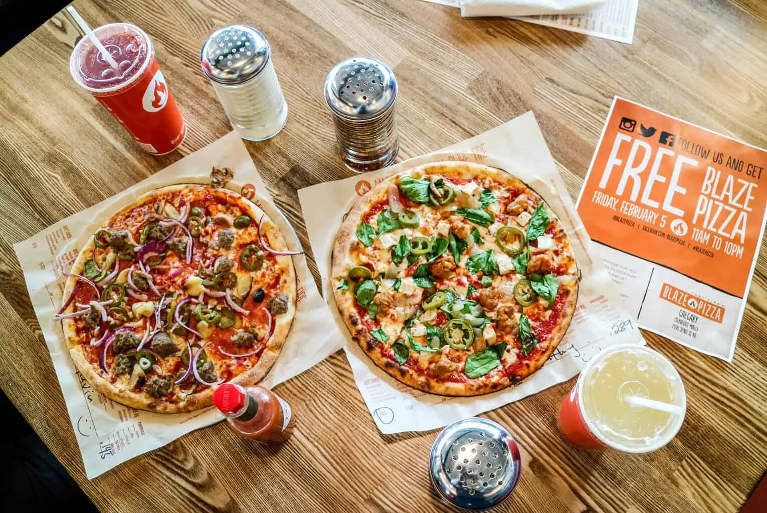 Пицца доставка спб меню. Меню пицца. Пицца в кружке. Blaze pizza menu. Пицца в чашке.