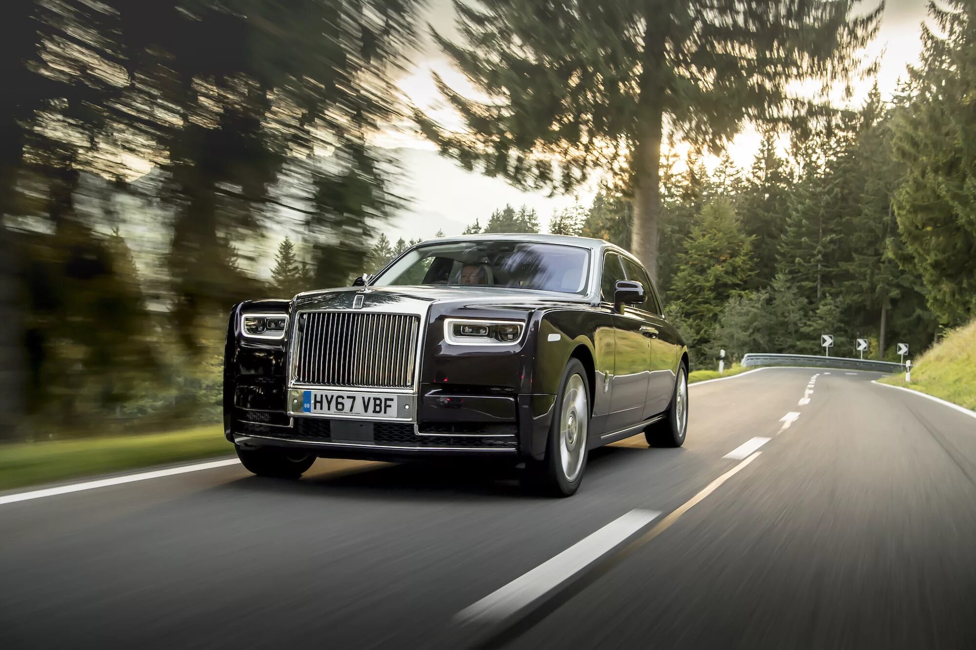 Автомобиль rolls royce. Rolls-Royce Phantom (VII). Rolls Royce Phantom 8 EWB. Rolls-Royce Phantom VIII. Роллс Ройс Фантом 2017.
