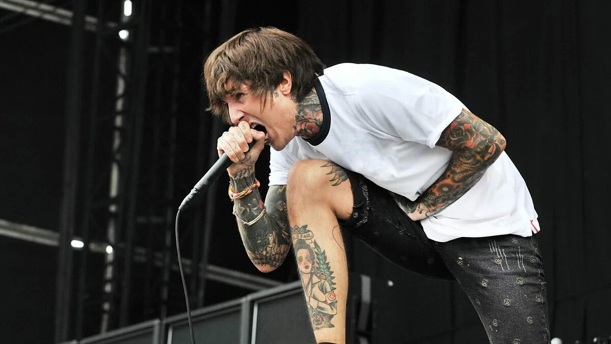 Bring me the horizon фото. Bring me the horizon next gen слушать. Bring me the horizon 2007. Группа bring me the horizon. Оливер сайкс.