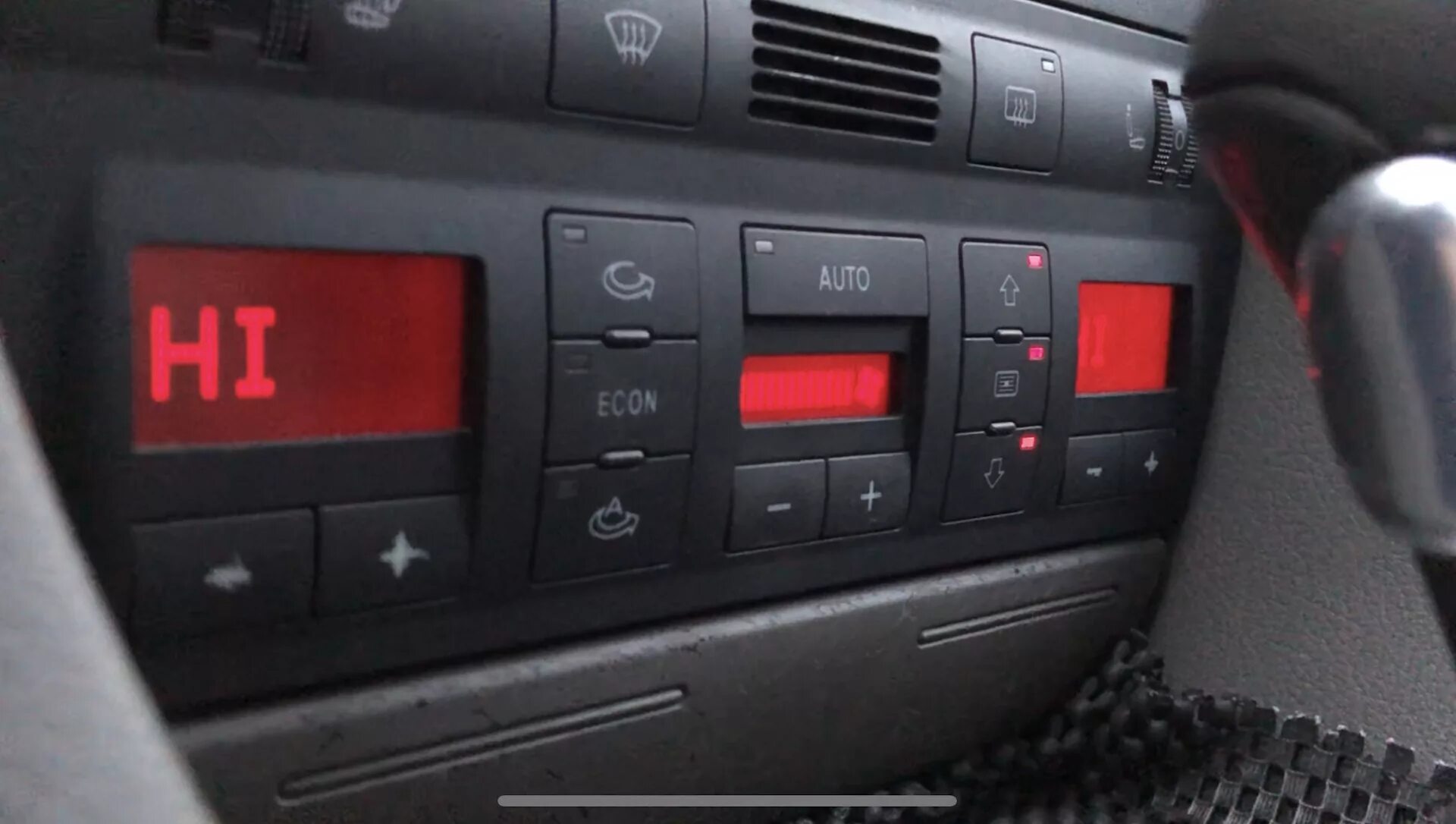 Audi a6 2006 climatronic. Климат ауди а6 с5. Audi a6 c5 климат. Органы управления ауди а3 2005. Ауди а6с5 панель климат.