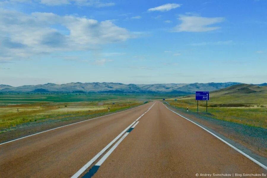 Стелла в кяхте монголия. Кяхта слобода пропускной пункт. Кяхта граница с монголией. Город кяхта в монголии. Кяхта алтанбулаг.