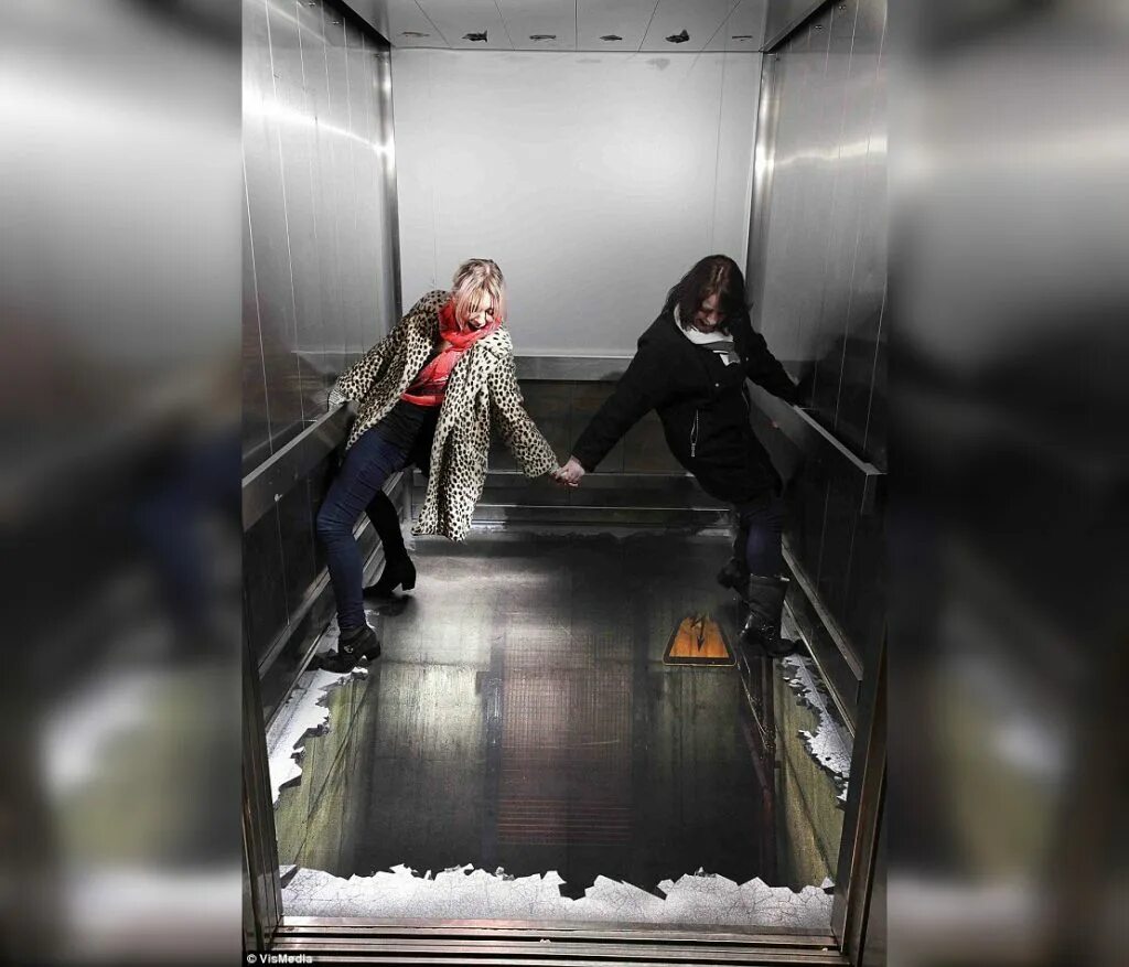 Лифт в другой мир. Параллельный мир через лифт. Мистическая игра с лифтом. Лифт в другой мир. Темный лифт.