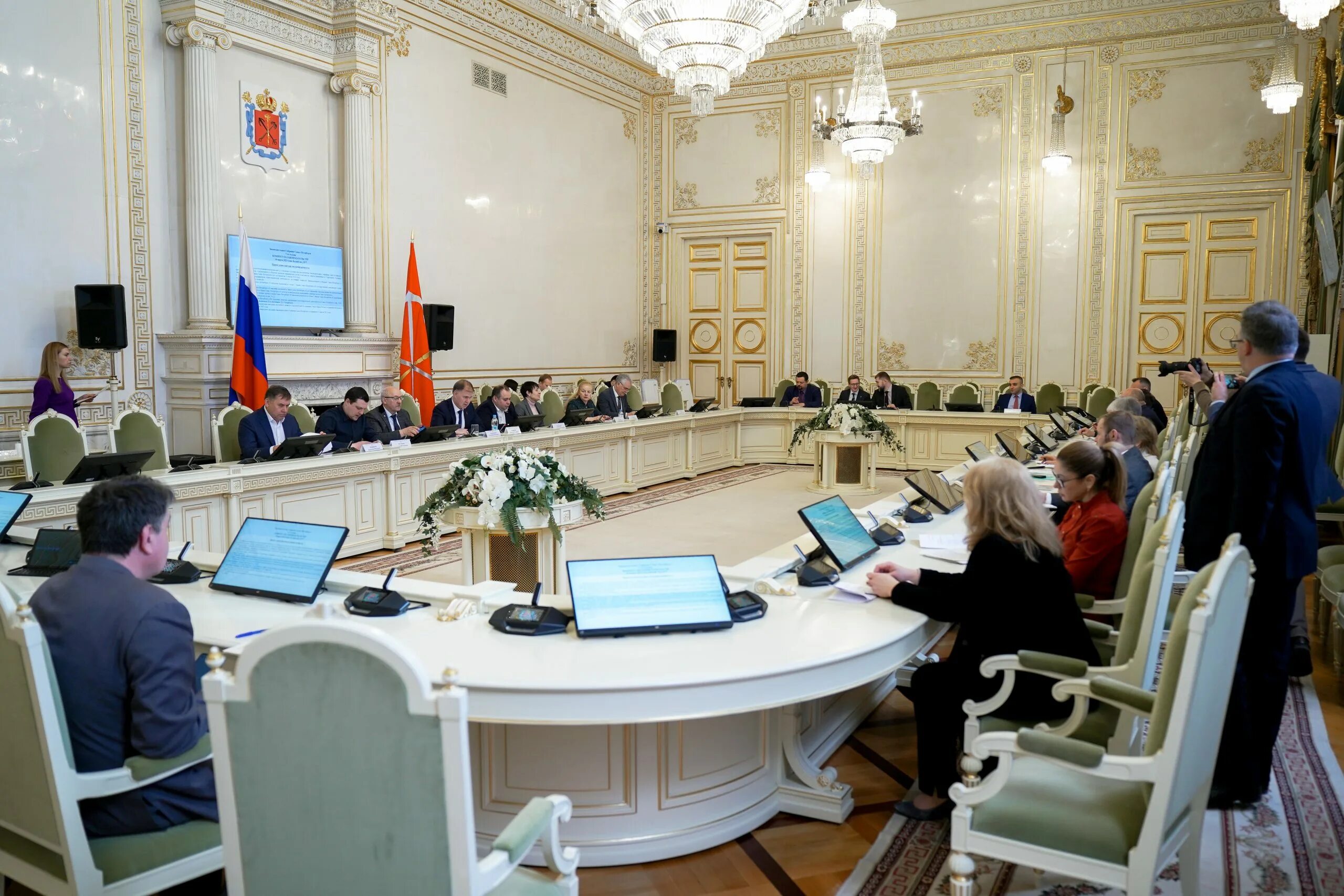 С думой о россии. Идеи нового закона. Законодательная база. Принятие закона в госдуме. Заседание гд.