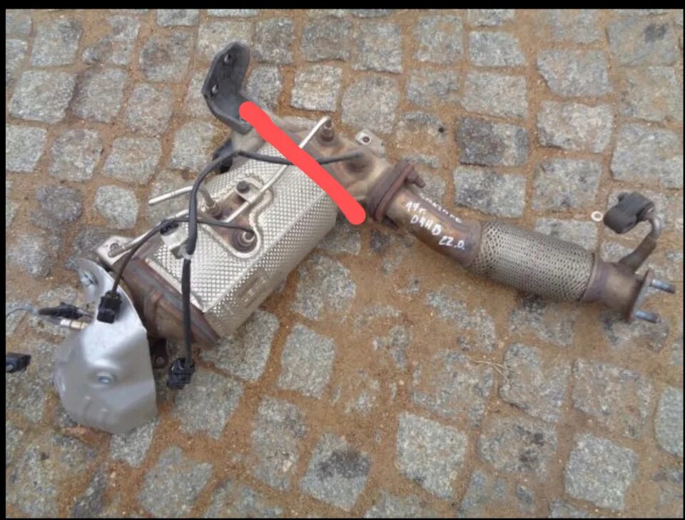 Катализатор санта фе. Катализатор hyundai santa fe 2. Система выхлопа санта фе 2. 7. Санта фе 2 катализатор.