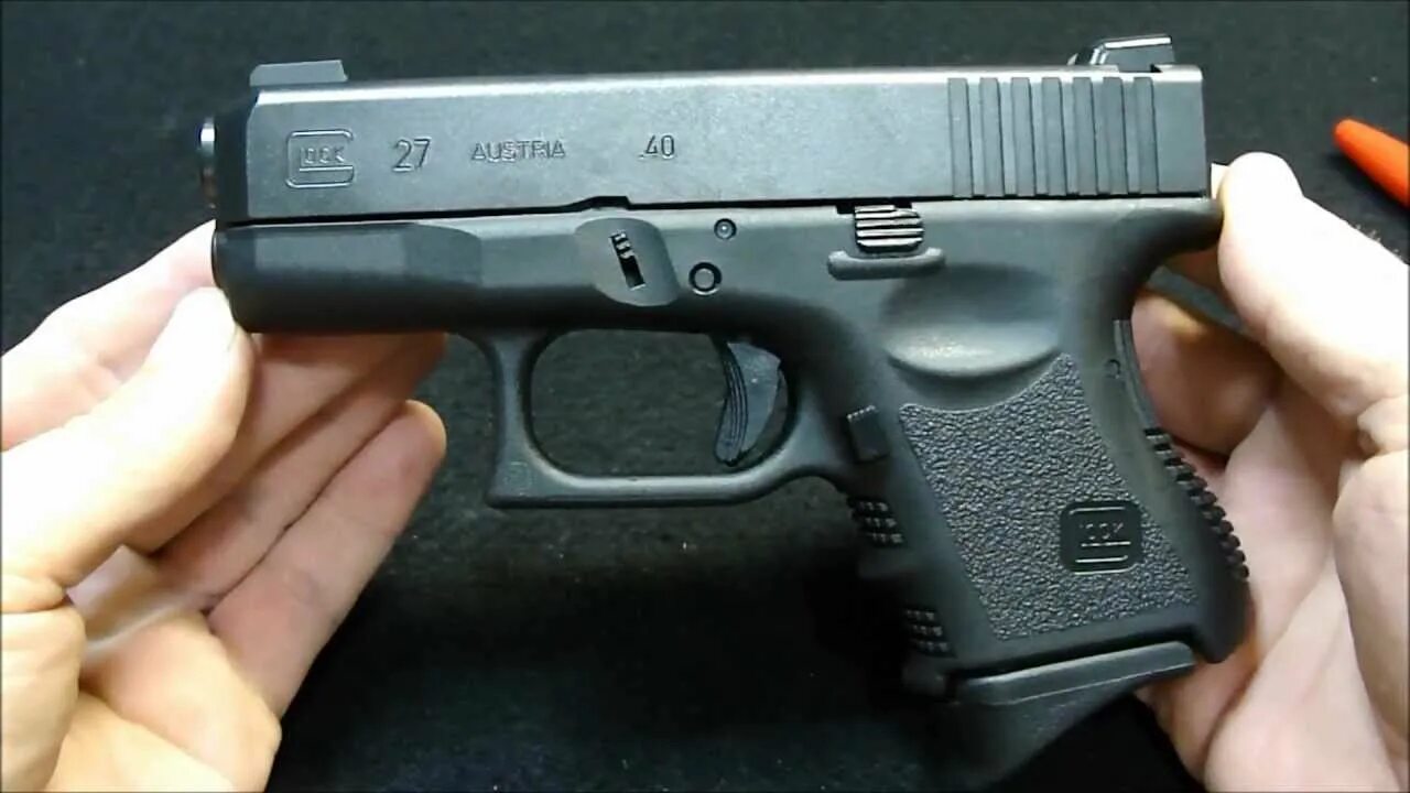 Компакт 40. Глок 27. Глок 40. Glock 22 40 Caliber. Бэби Глок.