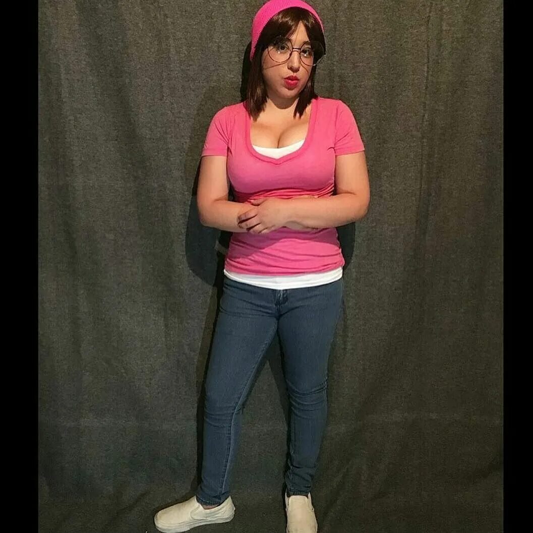 Гриффины в реальной жизни. Мэг Гриффин. Meg Griffin Cosplay. Мэг Гриффин в реальной жизни. Мэг Гриффины косплей.