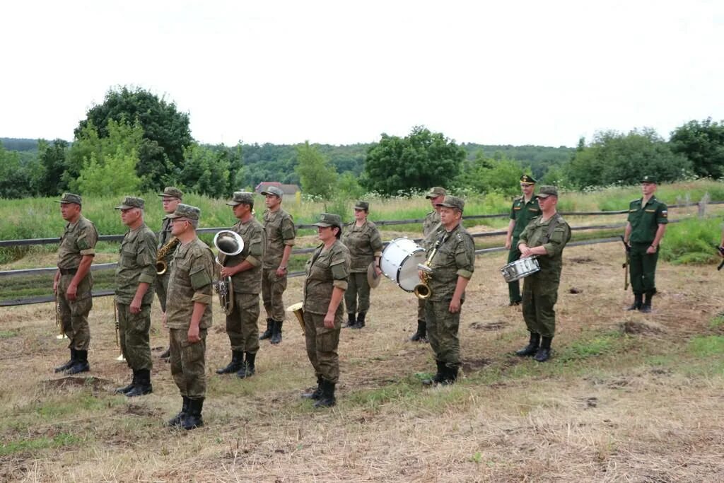 Погода в партизанском на месяц. П Партизанский Бузулукского района. Бузулукская Военная часть. День охотника Бузулукский район 2022. Красногвардеец Бузулукский район.