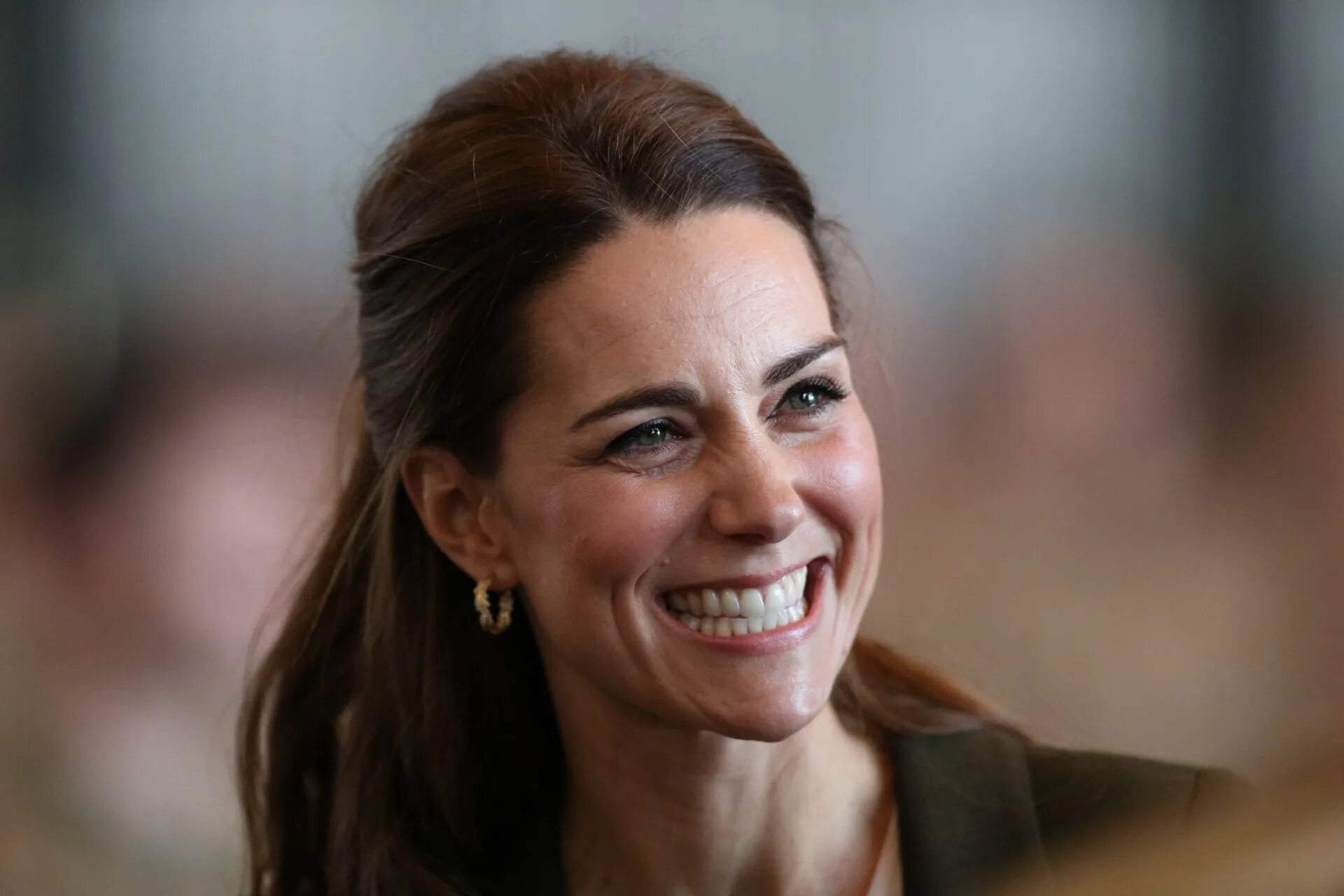 Kate Middleton. Кейт Миддлтон рот. Кейт Миддлтон портрет. Кейт Миддлтон мимика. Британия кейт миддлтон