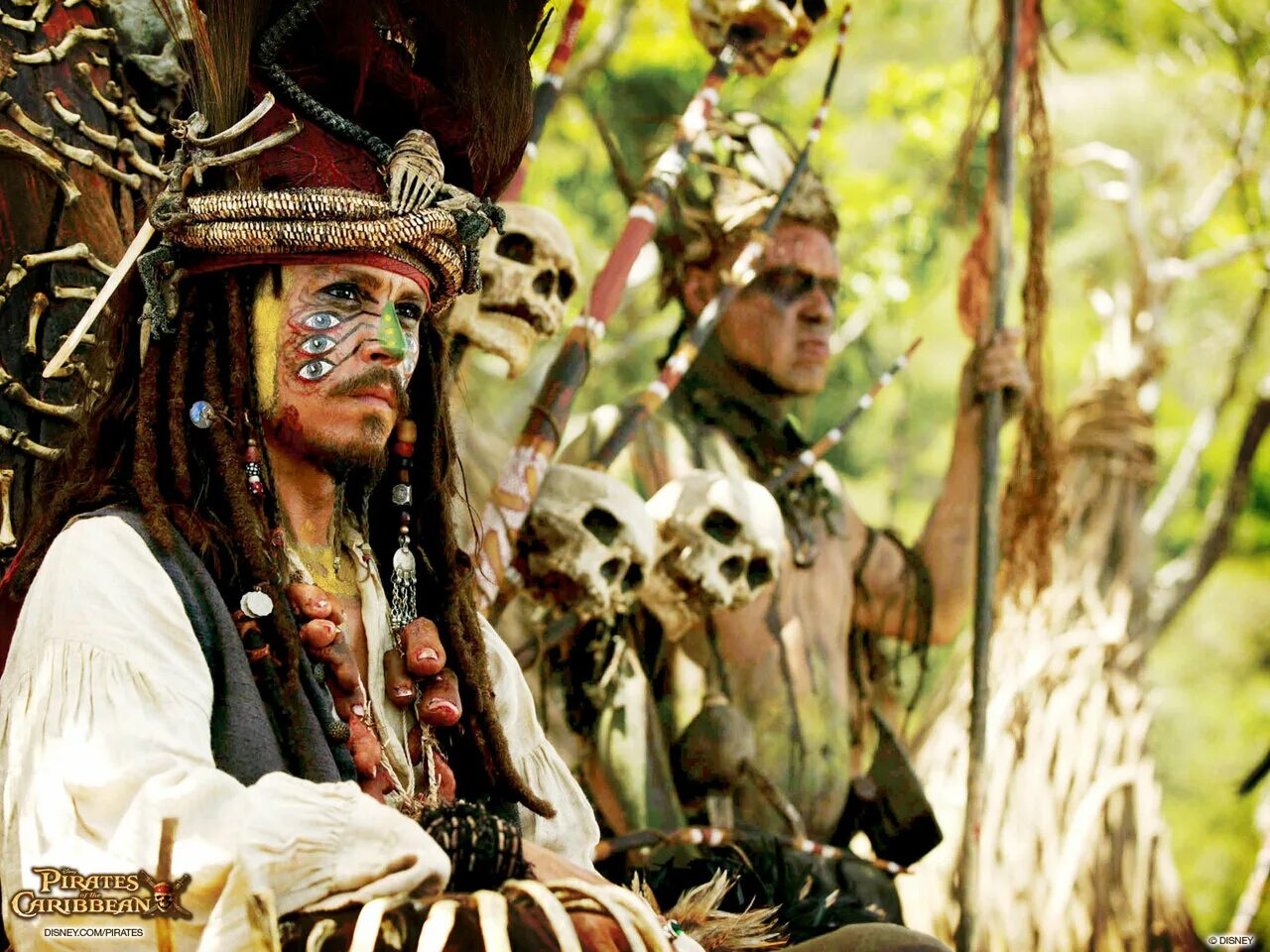 Пираты карибского 2. Джек Воробей сундук мертвеца. Джонни Депп пираты Карибского моря сундук мертвеца. Пираты Карибского моря 2 Джек Воробей. Капитан Джек сундук мертвеца.