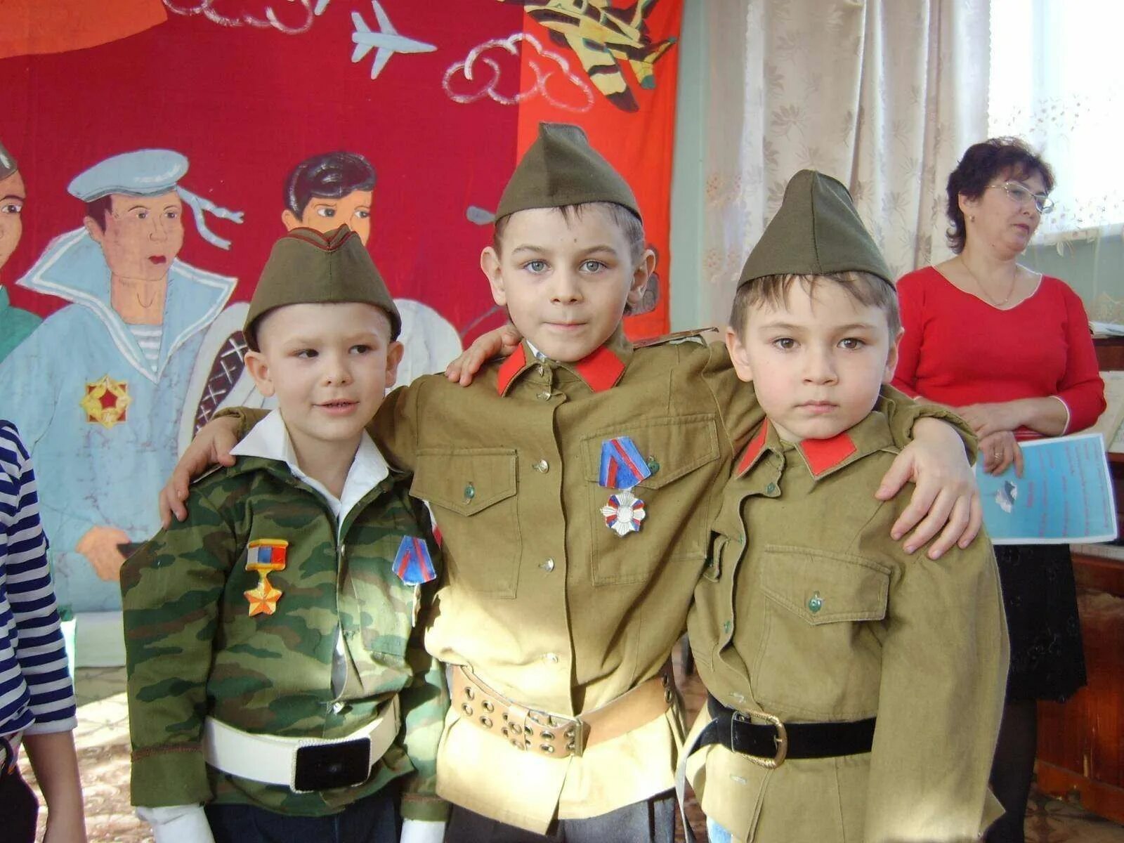 Военный праздник в детском саду. Патриотическое воспитание в детском саду. Юные защитники Отечества. Патриотизм в школе.