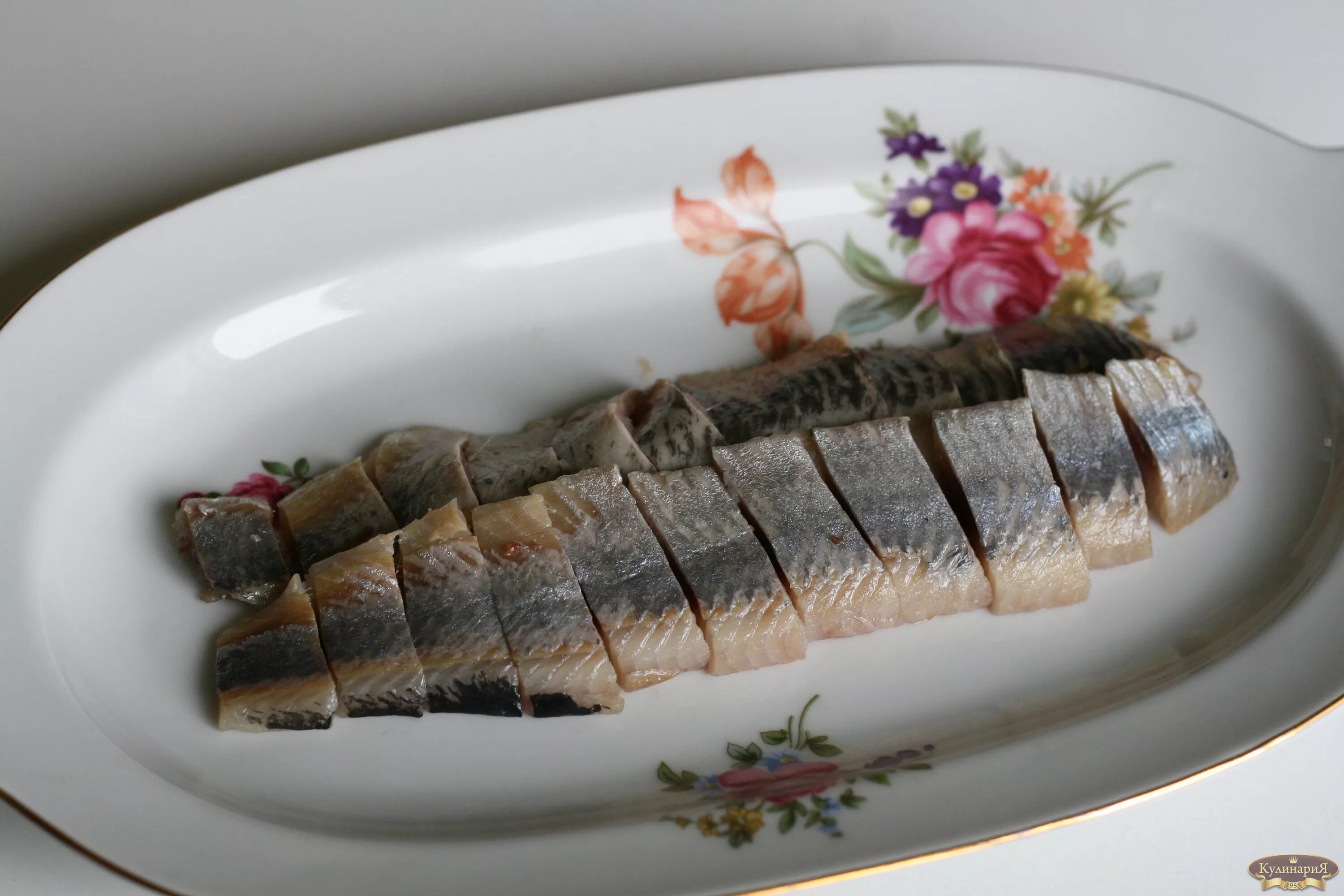 Вареная селедка. Что приготовить к селедке. Как сварить селедку. Селедка запеченная в духовке. Селедка печеная.