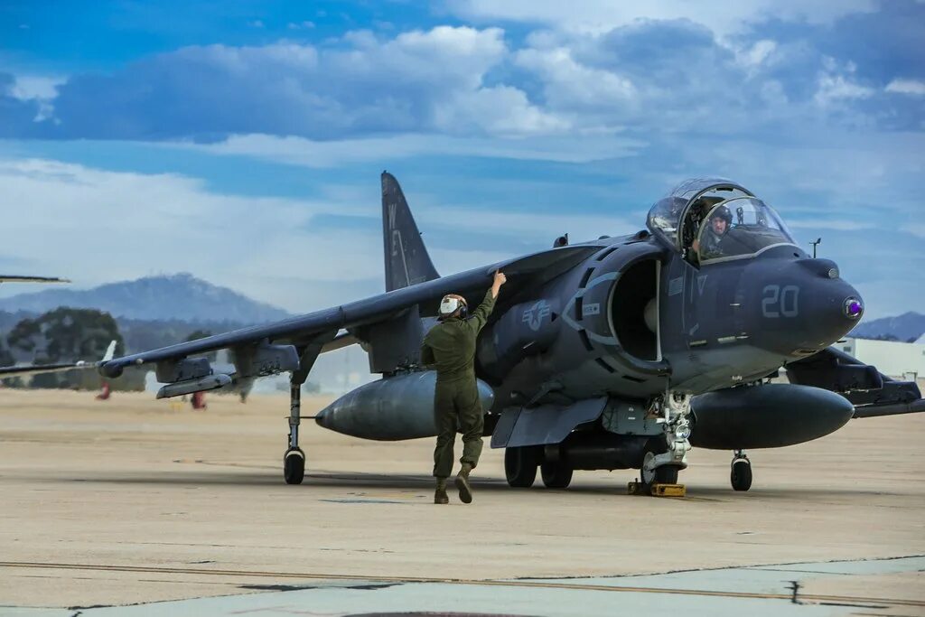 Av-8b harrier ii night attack. Av-8b harrier ii night attack. Харриер истребитель. Av-8b na vma-223. Av 8b night attack.