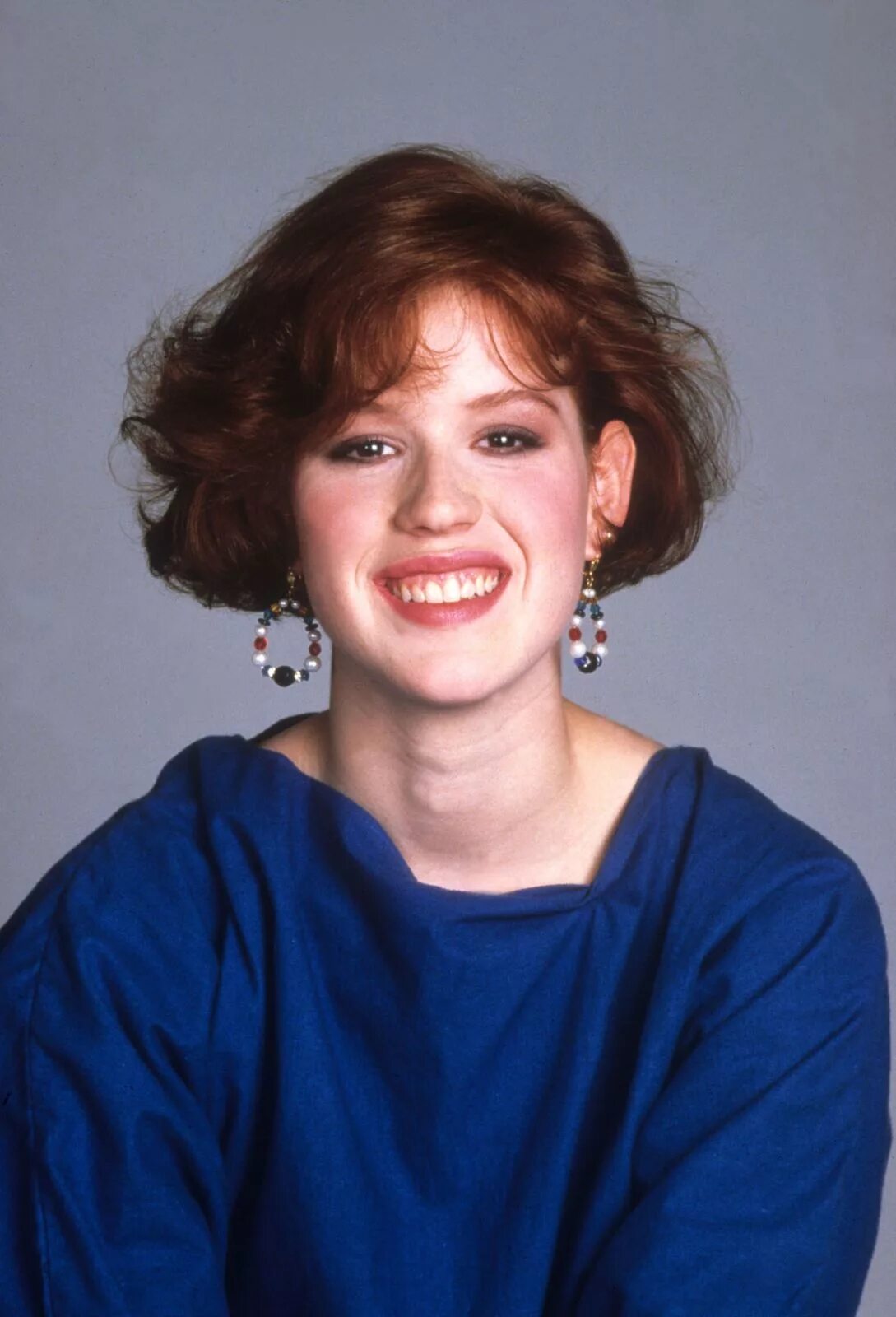 Molly ringwald 2021. Molly ringwald в молодости. Molly ringwald. Молли рингуолд 1990. Молли рингуолд молодая.