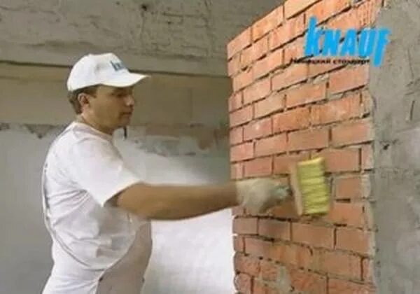 Ротбанд штукатурка на стене. Гипсовая штукатурка на стене. Выравнивание ротбандом. Штукатурка стен ротбандом своими руками. Штукатурка кнауф боберстрой.