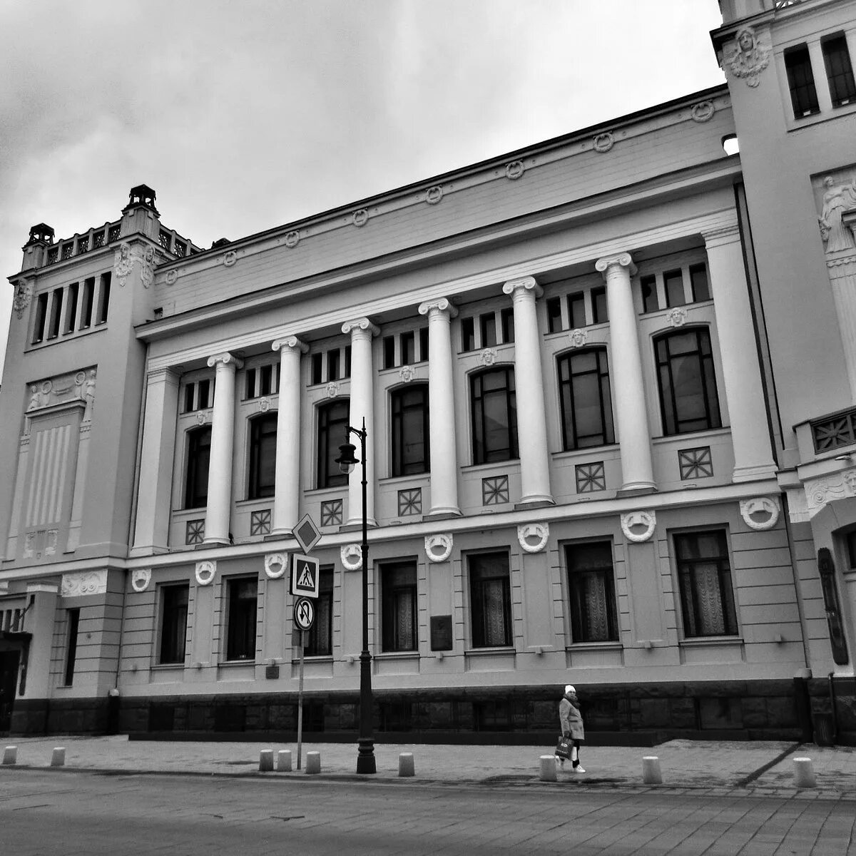 Ленком википедия. Московский театр Ленком. Театр Ленком Санкт-Петербург. Ленкома 44 а. Ленком сцена.