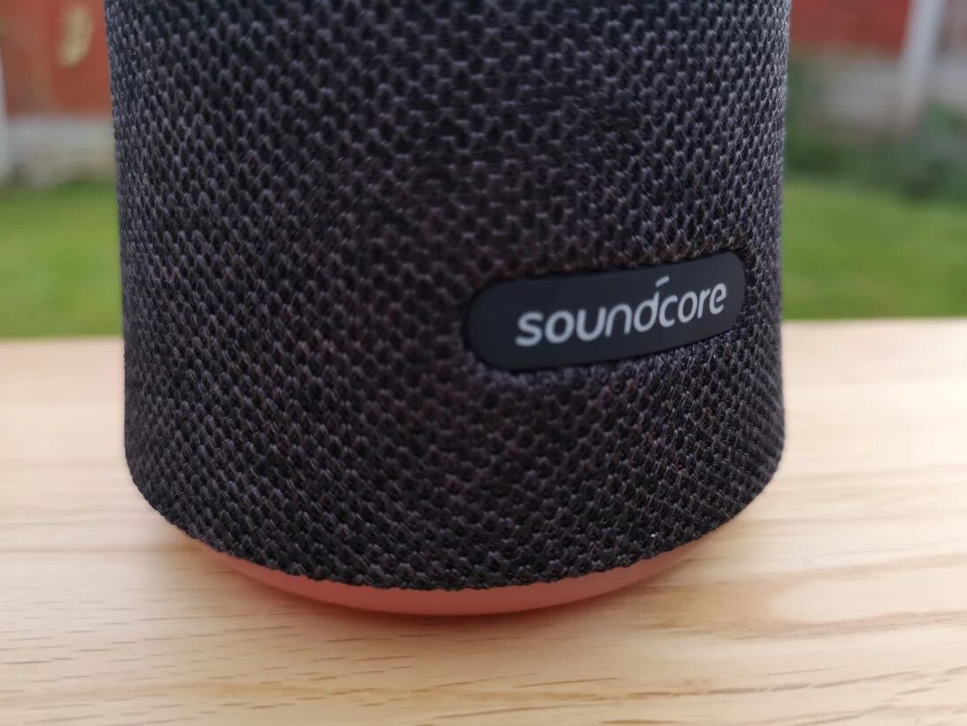 Soundcore life 3. SOUNDCORE r100. Наушники SOUNDCORE r100. SOUNDCORE r100 чехол. Anker SOUNDCORE Rise r100.