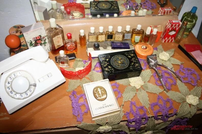 Советский быт 50-х годов. Коммунальные квартиры в ссср в "1930 годы". Дети америки 1900-1930. Быт вспоминать. Быт советских людей.