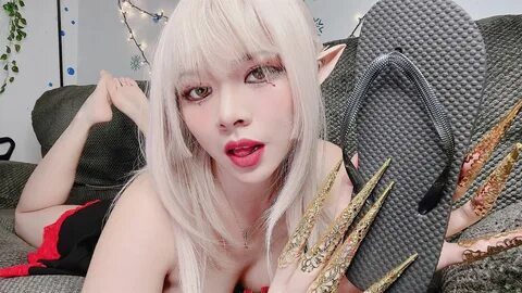 SnowPrincessFeet 