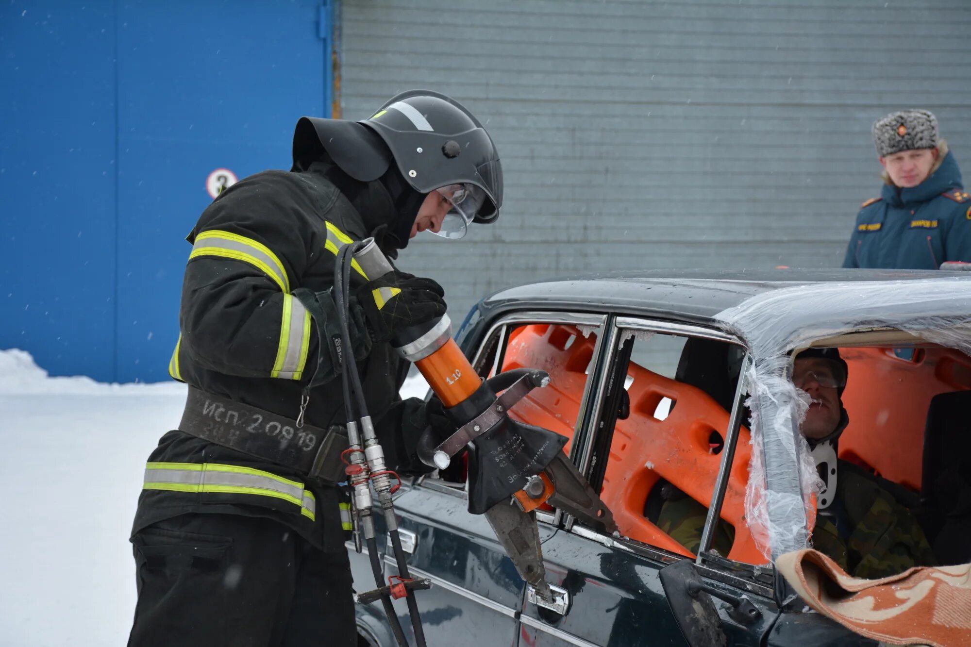 Аср аварийно спасательные. Аварийно-спасательные работы. Аварийно спасательные работы МЧС. Газа спасательные работы. Аварийно спасательная команда.