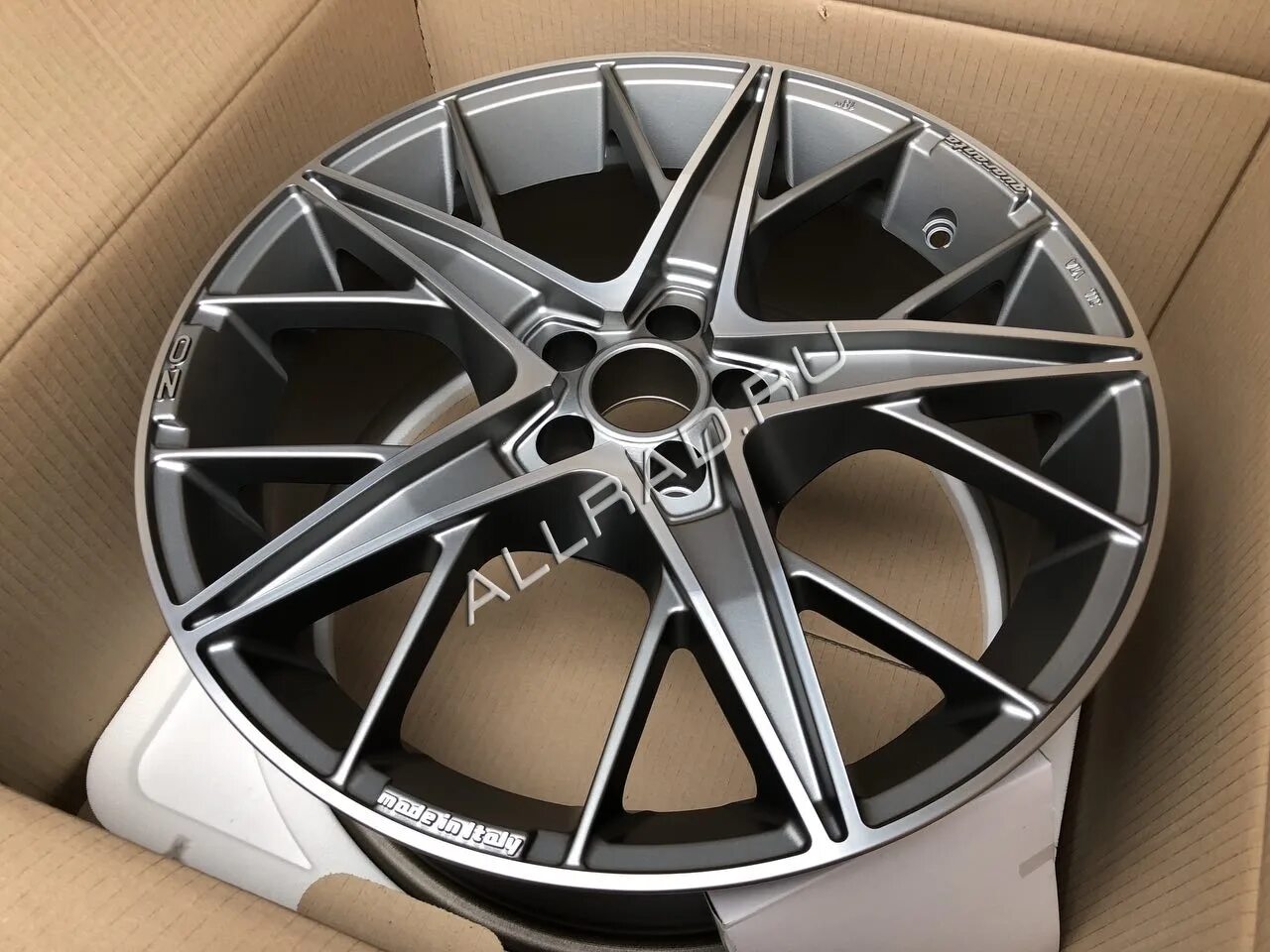 X 19 x 10 0. Oz Racing Quaranta. Quaranta 5 Grigio Corsa Diamond Cut. Oz Racing диски 5. 5/114,3 Диски oz.