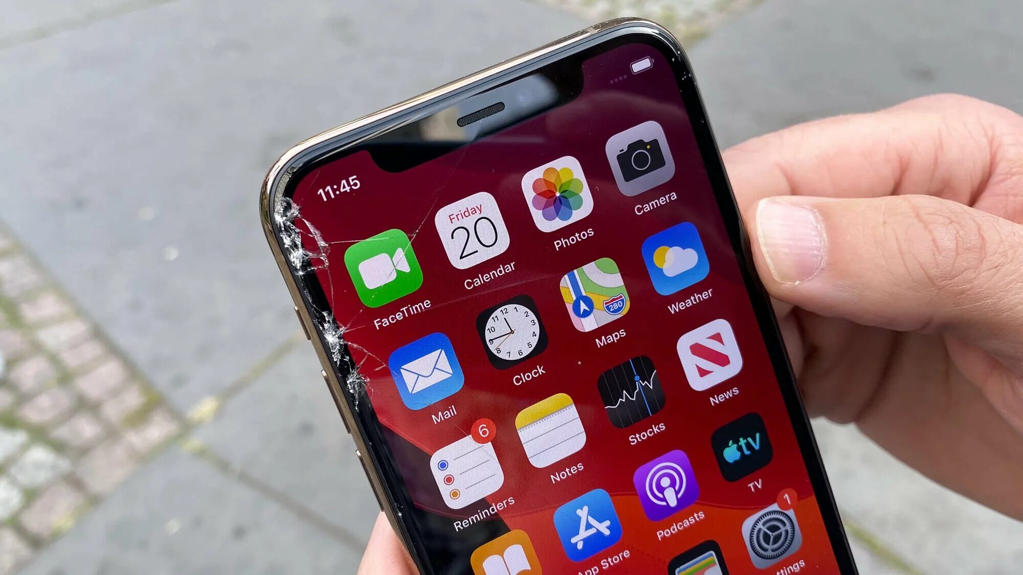 Почему айфон дешевле. Iphone 11 pro. айфон 11 s. iphone 11 pro экран. iphone 10.