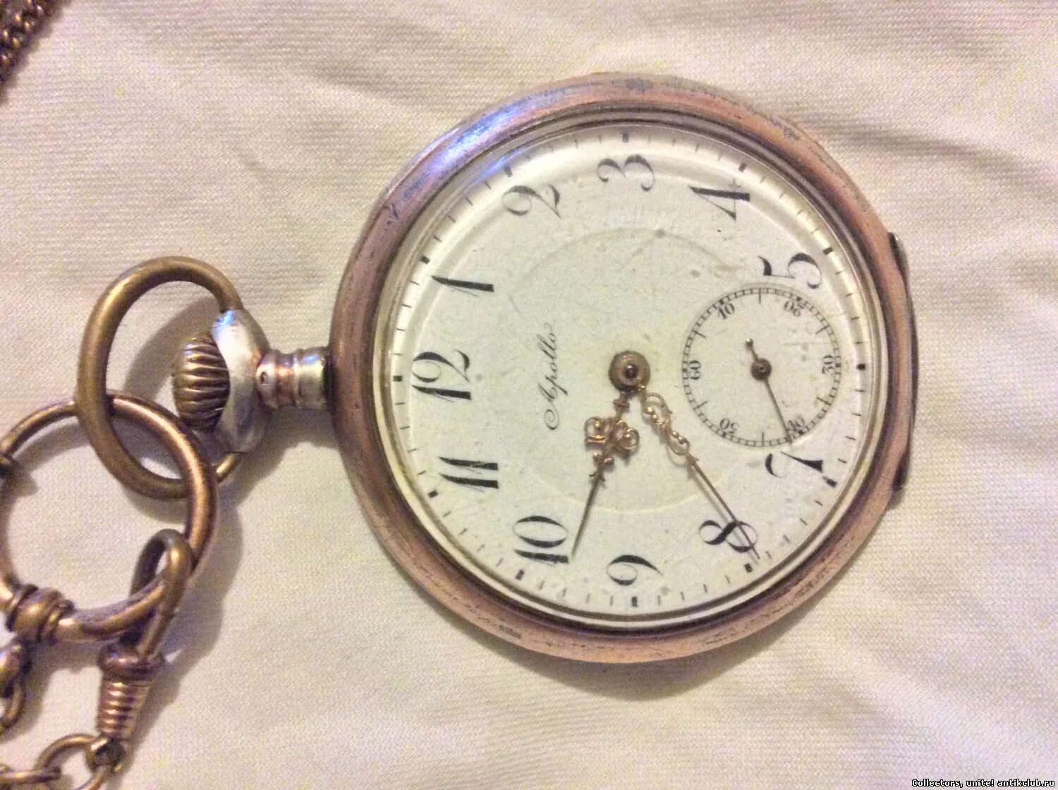 Частные объявления часы. Карманные часы Swiss Zerland made 1858. Часы карманные Чайка кварц. Карманные часы Чайка. Часы Чайка карманные женские.