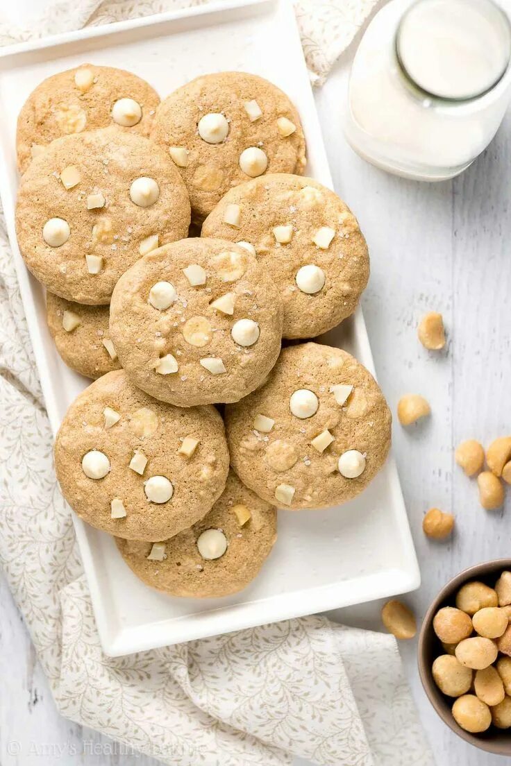 Only cookie. Низкокалорийное печенье. Печенье с белым шоколадом. Nuts печенье. Куки с белым шоколадом печенье кукис.