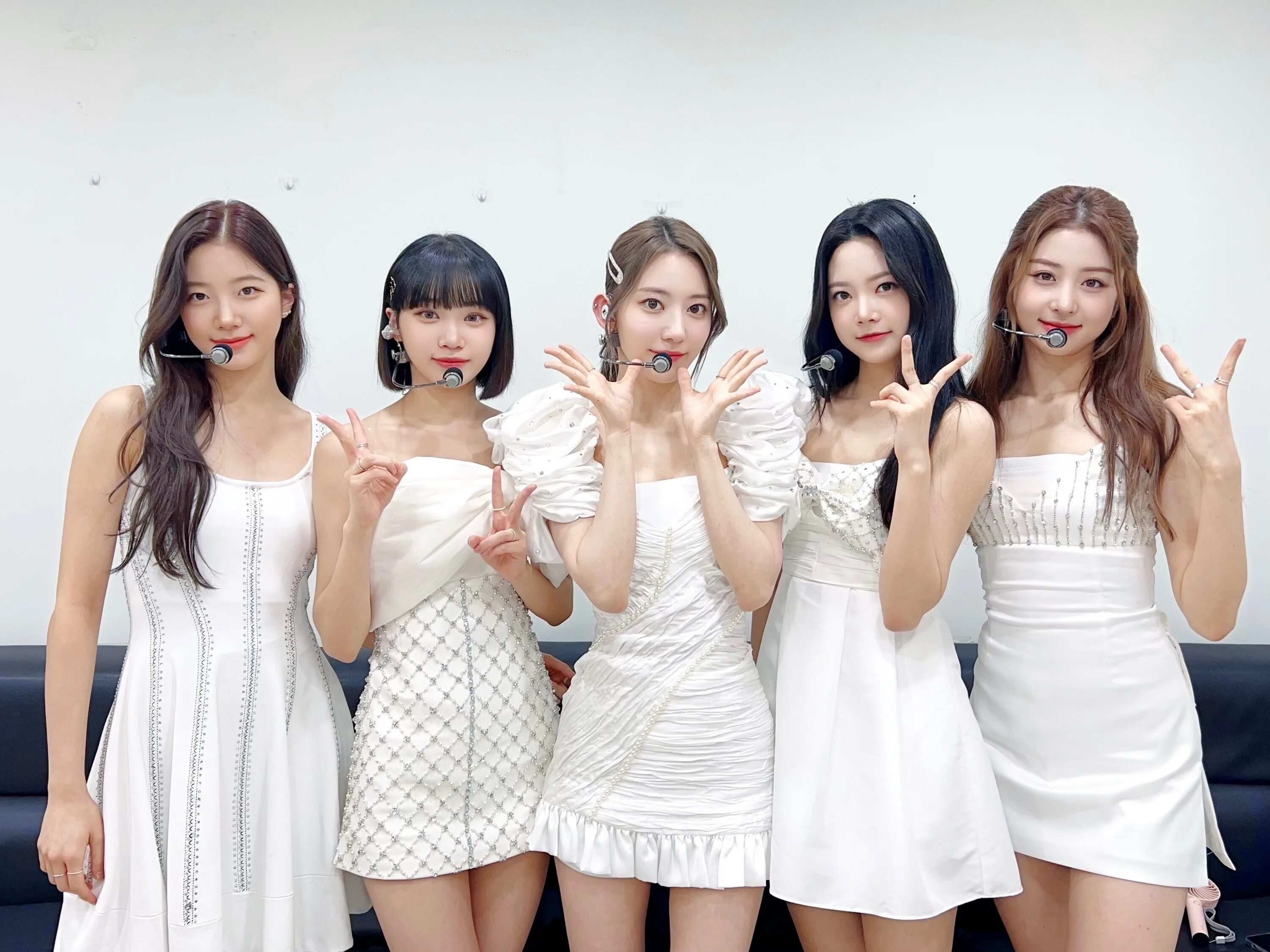 Le serafim kpop. Lesserafim kpop. Le serafim kpop группа участницы. Группа le sserafim участницы. Le serafim kpop.