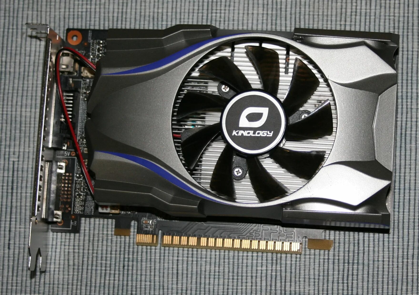 Radeon gtx 650. Видеокарта GTX 650. KFA GTX 650 1gb. GEFORCE GTX 650 Sparkle. GTX 650 Titan.