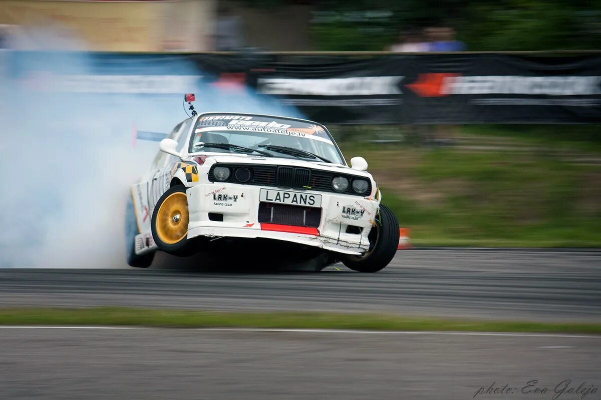 BMW e30 Drift. BMW m3 дрифт. E30 Drift корч. BMW e30 Drift car. Drift m