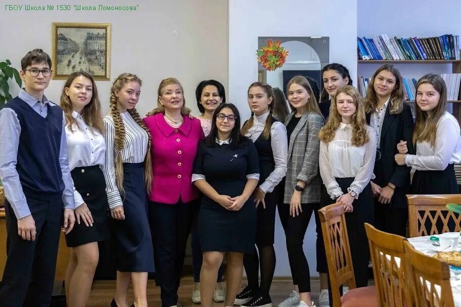 Школа 1530 школа ломоносова стромынка. Гбоу школа 1530 школа ломоносова. Гимназия ломоносова 1530. Гбоу школа № 1530 школа ломоносова. Школа 1530 москва.