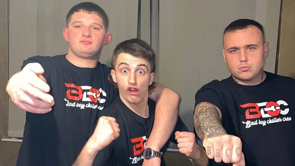 Random crew. Bad boys crew band. Bad crew. Бэд бойс озеро сейчас. Bad crew мотоклуб.