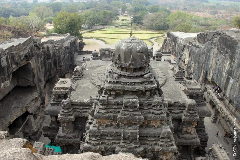 храмовый комплекс в штате махараштра. комплекс эллора в индии храмовый. комплекс эллора в индии храмовый. пещерные храмы эллоры аурангабад, индия. пещеры эллоры в индии.