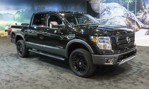 Nissan TITAN PRO-4X. 