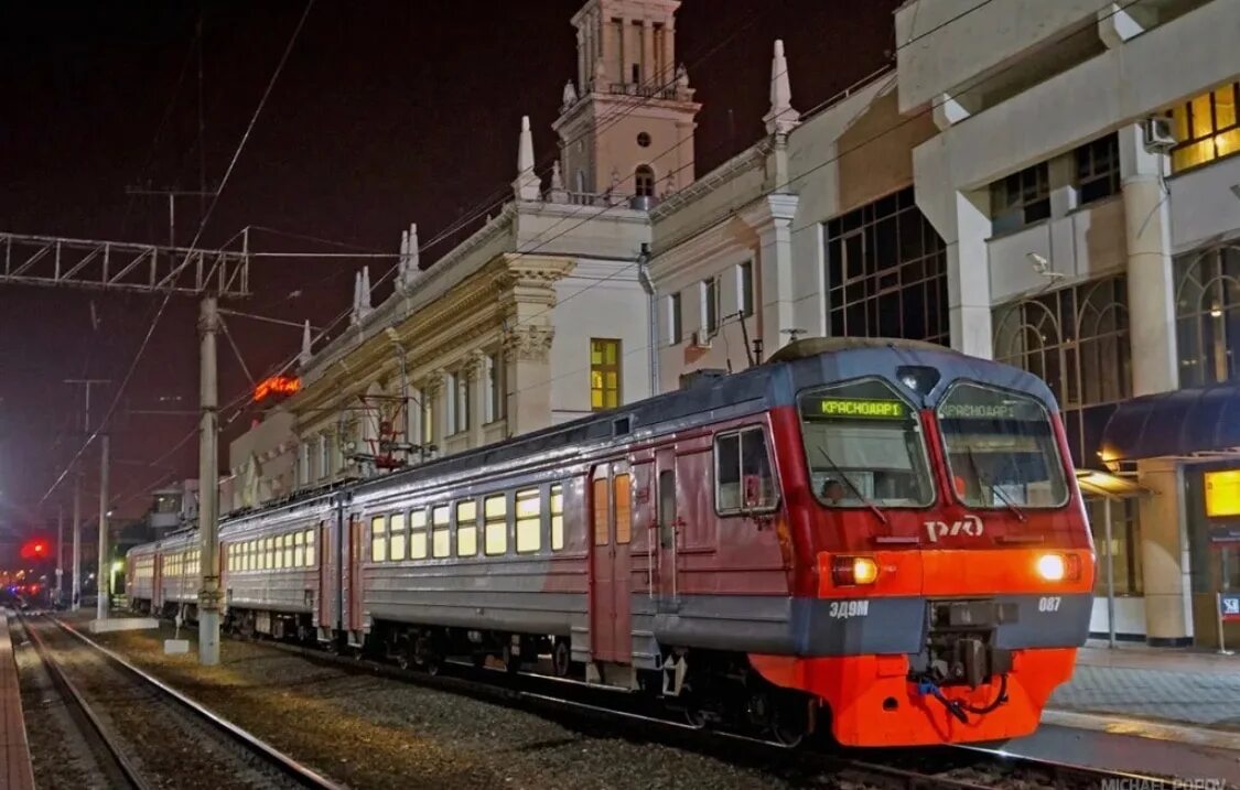 2эс4к дончак шепси. Железнодорожный транспорт краснодар. Железнодорожный транспорт краснодар. Ласточка кубань. Вл10 127 сочи.