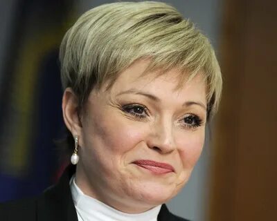Женщина губернатор